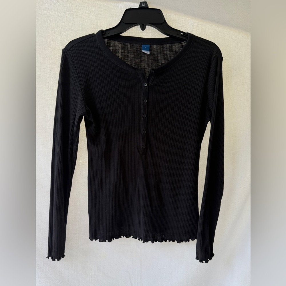 NWoT Black Old Navy Henley Long Sleeve Top Small
